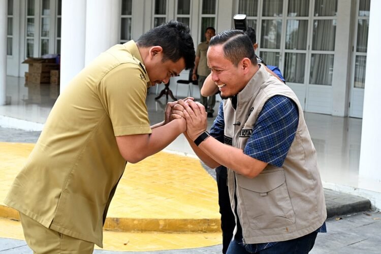 Terima Bantuan Rp1 M dari Pekanbaru, Bobby Nasution: Segera Disalurkan ke Masyarakat Terdampak Bencana