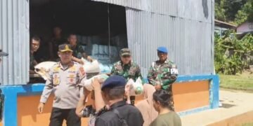 Pangdam I/BB dan Kapolda Sumut Awasi Langsung Pembagian Beras di Gudang Bulog Sibolga