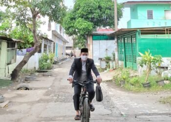 BBM Langka Penghulu Medan Perjuangan Rela Kayuh Sepeda Demi Menikahkan Calon Pengantin