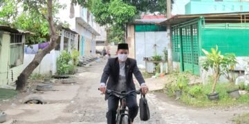 BBM Langka Penghulu Medan Perjuangan Rela Kayuh Sepeda Demi Menikahkan Calon Pengantin