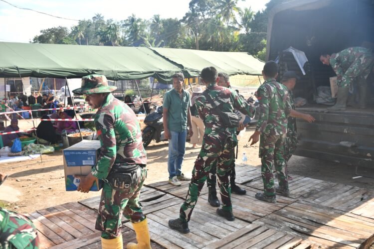 Tim Gulbencal Kodam I/BB Salurkan Bantuan Logistik ke Masyarakat dan Posko Pengungs