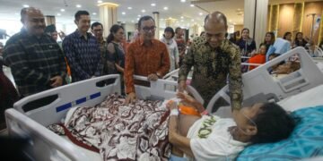 Semangat Menyembuhkan Dalam Natal RS Adam Malik Bersama Pasien