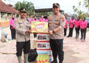 Kapolres Langkat Motivasi dan Beri Bantuan ke Polsek Tanjung Pura