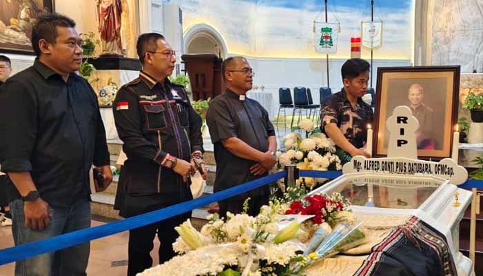 Ketua DPRD Medan Sampaikan Belasungkawa atas Wafatnya Uskup Emeritus A.G. Pius Datubara