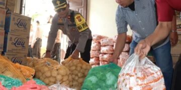 Polres Karo Bersama Masyarakat dan Forkopimda Kirimkan Bantuan ke Sibolga dan Tapteng