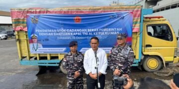 BULOG Kanwil Sumut Gandeng TNI AL Kirim 320 Ton CBP ke Nias