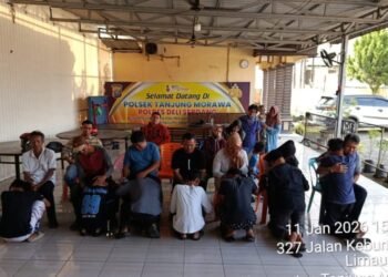 Gagal Tawuran, 7 Remaja di Tanjung Morawa Sungkem dengan Orang Tua di Kantor Polisi