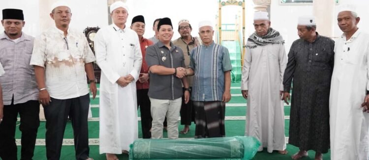 Melalui Jumat Berkah, Bupati Palas Jemput Aspirasi Masyarakat