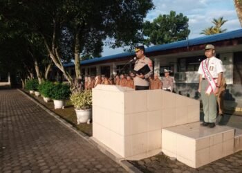 Kabag SDM Polres Langkat Jadi Pembina Upacara di SMA Negeri 1 Stabat,