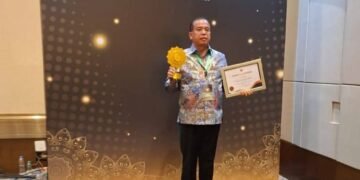 Wujudkan Jaminan Kesehatan, Bupati Karo Terima Penghargaan UHC Award 2026 di Jakarta