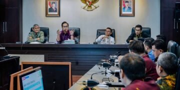 Rico Waas Dorong Digitalisasi, Layanan Ambulans Terintegrasi, Pengurusan KK dan KTP di Kelurahan