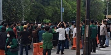 Unjukrasa Ricuh di Mapolrestabes Medan, Dua Diamankan