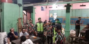 Koramil 02/Kutalimbaru dan LMP Gelar Patroli Pos Kamling, Perkuat Keamanan Wilayah