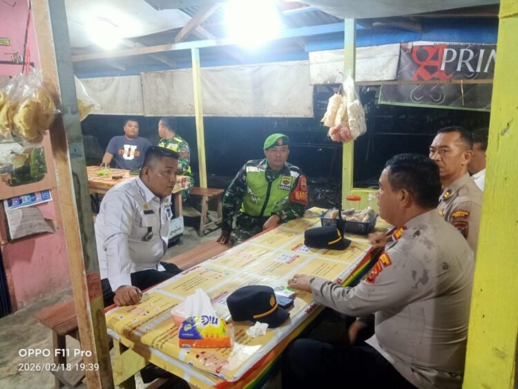 Polsek Kutalimbaru dan Forkopimcam Gelar Patroli Gabungan Amankan Tarawih di Bulan Ramadan