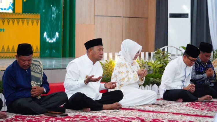 Bupati Langkat Berbuka Puasa Bersama Jajarannya dan Lepas Tim Safari Ramadan 1447 H