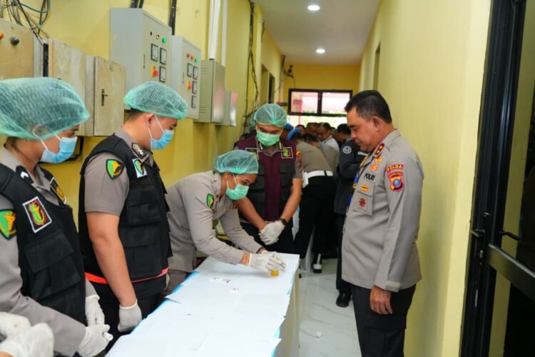 Kapolda Sumut Lakukan Tes Urine Serentak: Komitmen ‘Zero’ Pelanggaran Harus Diwujudkan Nyata