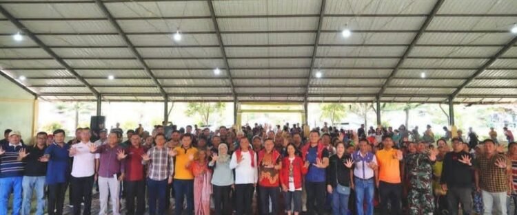 Bupati Karo Hadiri Sambang Warga dan Gerakan Indonesia ASRI di Desa Payung