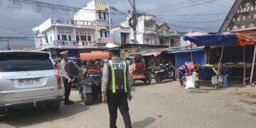 Tumbuhkan Kesadaran Tertib Lalu Lintas, Satgas Kamseltibcar Lantas Gelar Patroli dan Pengurai Kepadatan Kenderaan