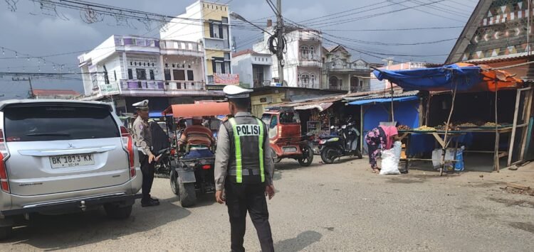 Tumbuhkan Kesadaran Tertib Lalu Lintas, Satgas Kamseltibcar Lantas Gelar Patroli dan Pengurai Kepadatan Kenderaan