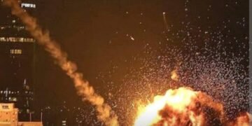 Iran dan Lebanon Kompak Serang Israel, Ledakan dan Suara Sirine Hantui Tel Aviv dan Yerussalem