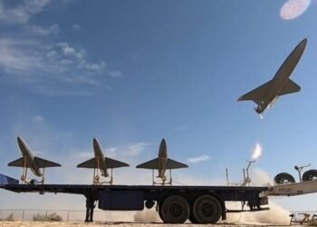 Operasi True Promise 4, Iran Rudal Kapal Perusak dan Klaim Tewaskan 650 Tentara AS