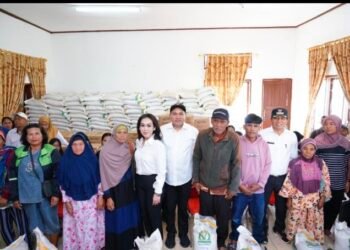 Menjelang Hari Raya Idul Fitri,Buapati Pakpak Bharat Bagikan 6.486 Bantuan Pangan Kepada Masyrakat