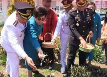 Peringati HUT ke-80, Bupati Karo dan Forkopimda Tabur Bunga di Makam Pahlawan Kabanjahe