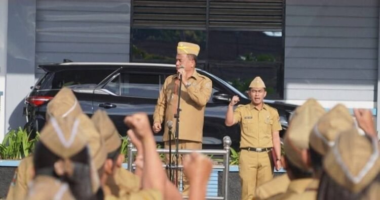 Bupati Karo Pimpin Apel Gabungan Pemkab Karo