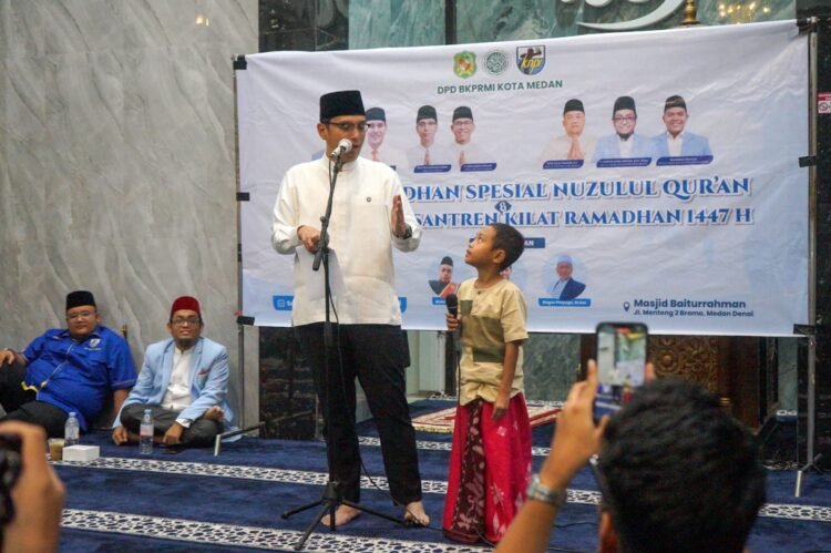 Rico Waas Ajak Generasi Muda Jadikan Masjid Benteng dari Gadget dan Narkoba
