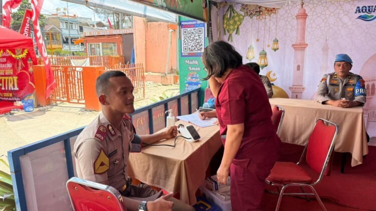 Kapolres Karo Terima Kunjungan Taruna Akpol yang Melaksanakan Cuti di Pos Pam Ops Ketupat Berastagi