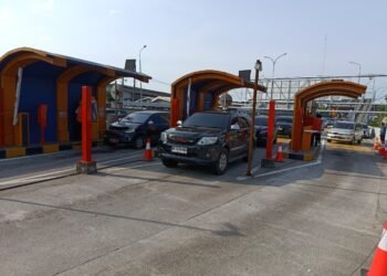 Gerbang Tol Amplas Dipadati Arus Balik