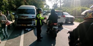 Diduga Ugal-ugalan, Bus Tabrak 2 Motor, 1 Tewas 2 Luka