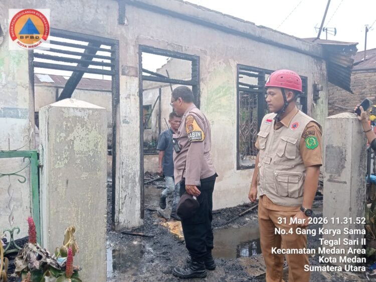 3 Rumah Semi Permanen di Bromo Medan Terbakar