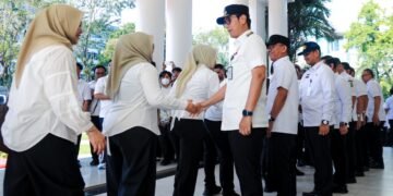 Rico Waas Pimpin Apel Pasca Idul Fitri, Ajak ASN “Tancap Gas” Tingkatan Pelayanan