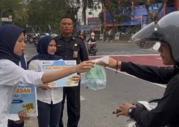 Hangatkan Suasana Berbuka, PGN Area Medan Bagikan 100 Paket Takjil
