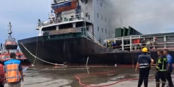 KM Bintang Mas HSB 7 Terbakar di Dermaga 202 Ujung Baru Belawan