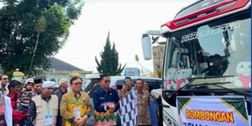 Pemkab Karo Lepas Calon Jemaah Haji Tahun 2026 di Masjid Agung Kabanjahe