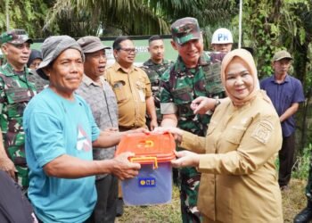 Wabup Tiorita Hadiri Ground Breaking Jembatan Gantung Garuda Merah Putih di Kuala