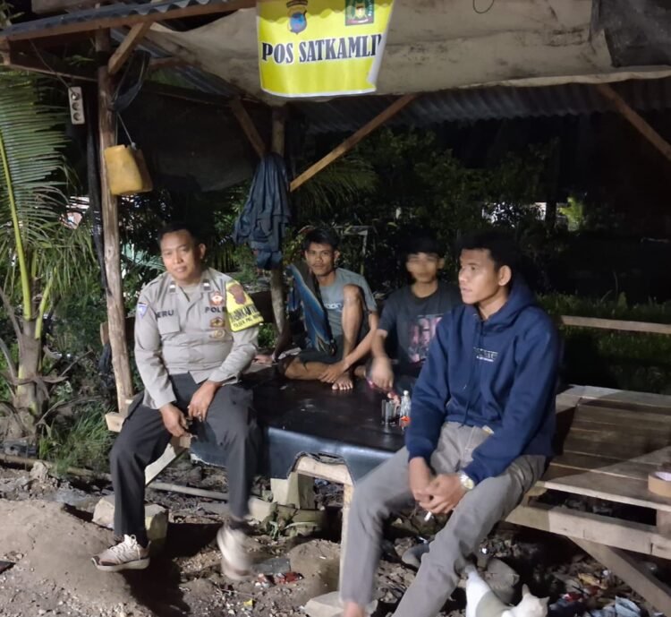 Bhabinkamtibmas Polsek Pkl. Berandan Aktifkan Satkamling