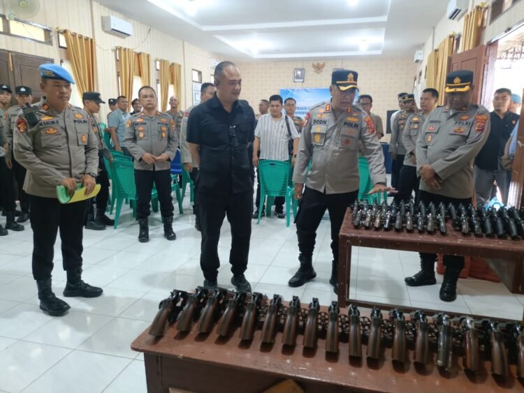 Kapolres Menerima Kedatangan Tim Divisi Mabes Polri di Polres Padang Lawas Dalam Rangka Pemeriksaan Senpi