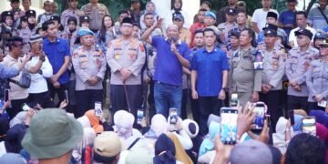 Temui Korban Banjir, Bupati Langkat Siap Perjuangkan Bantuan ke Pusat