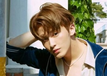 Keluar dari NCT, Mark Kirim Surat Tulisan Tangan untuk Penggemarnya