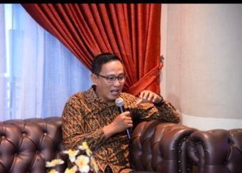 Harga Minyak Merangkak Naik, Rupiah Sentuh 17 Ribu Per US Dolar