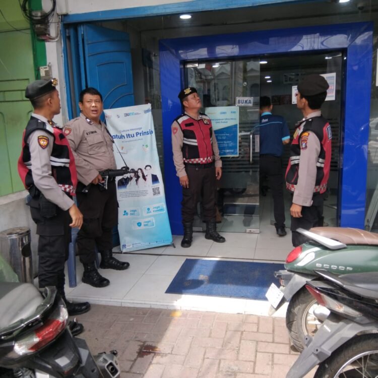 Sat Samapta Polres Langkat Laksanakan Patroli Blue Light