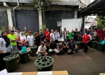 Hadapi Kenaikan Harga Pangan, UPER Berdayakan Warga Depok lewat Budikdamber