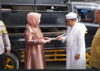 Bupati Langkat dan Wabup Berbagi Hewan Qurban untuk Warga Besilam