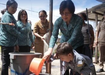 Dukung Ketahanan Pangan, TP PKK Karo Salurkan Bantuan Benih Ikan Lele di Desa Temburun 