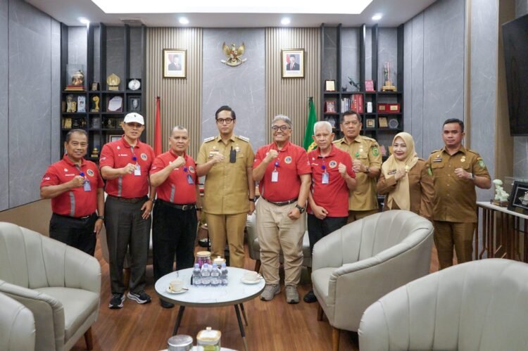 ukung Turnamen Pingpong Khusus Lansia, Wali Kota Medan: Biar Tetap Sehat dan Produktif