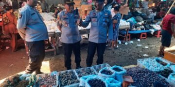 Polsek Tigabinanga Gencarkan Sapa Warga, Perkuat Cooling System di Pusat Pasar