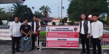 Jaga Kuota Tepat Sasaran, Sat Reskrim Polres Padang Lawas Sebar Spanduk Larangan Penyalahgunaan BBM Bersubsidi